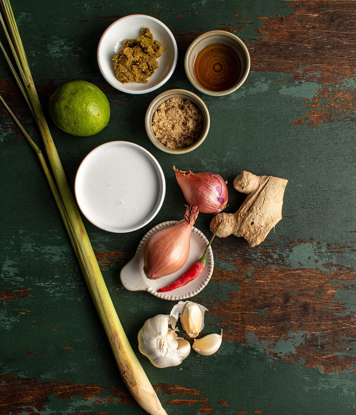 ingredients for green curry sauce