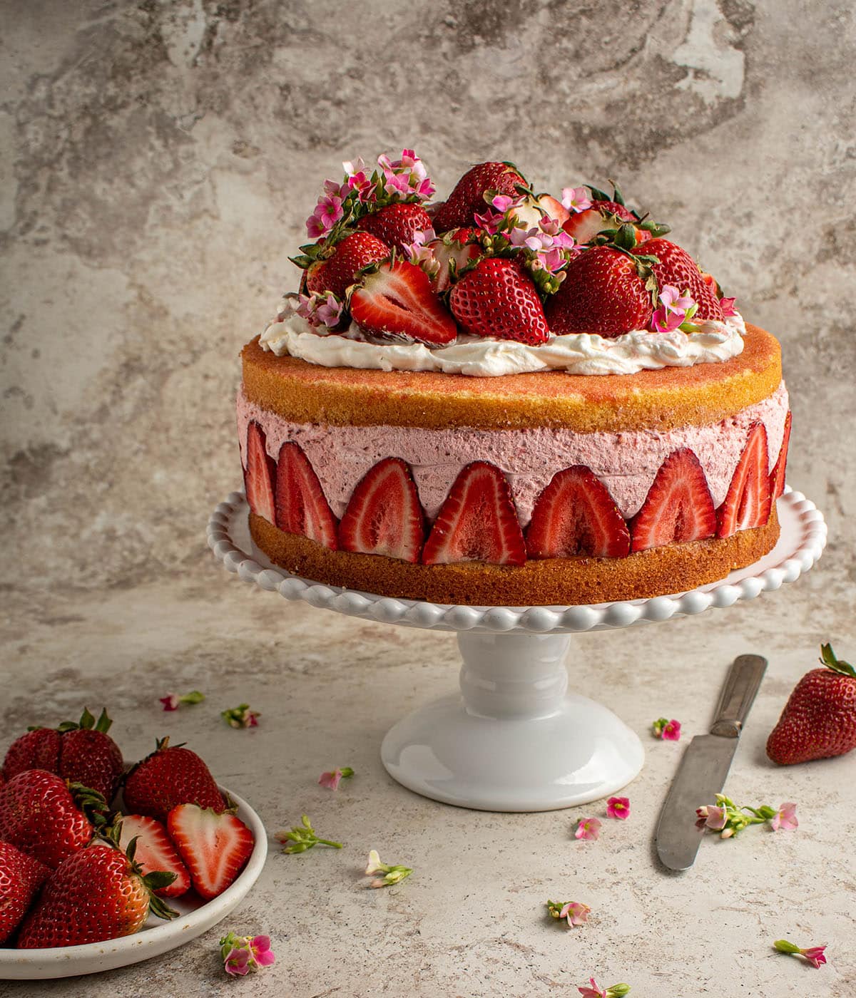 strawberry mousse cake near me