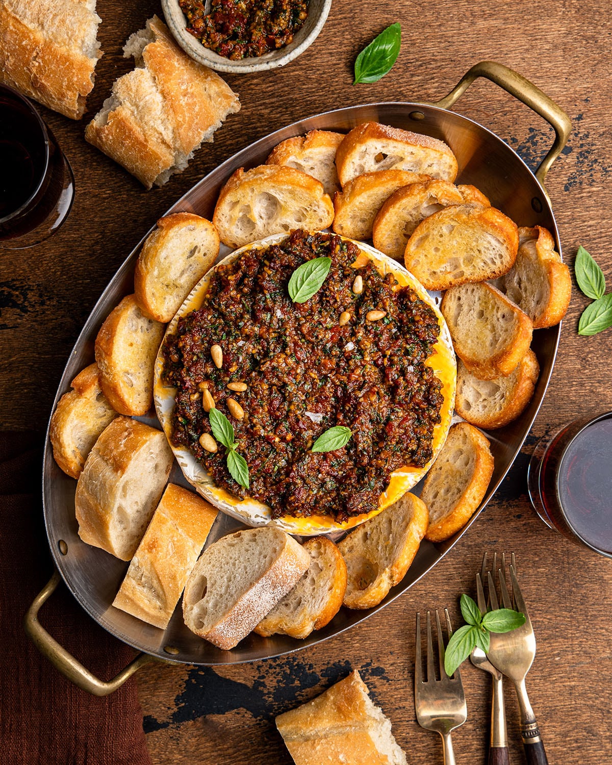 savory baked brie with sun-dried tomato pesto